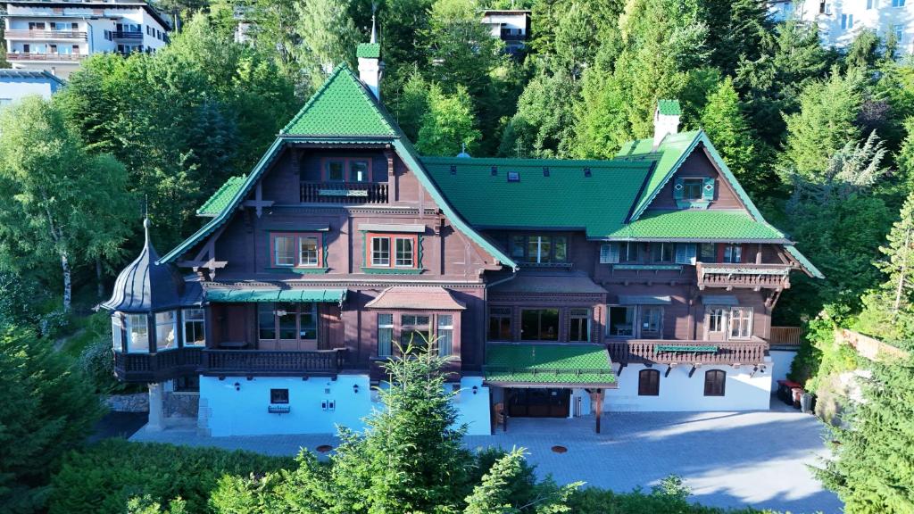 Villa Schönthaler am Semmering, Gesamtansicht